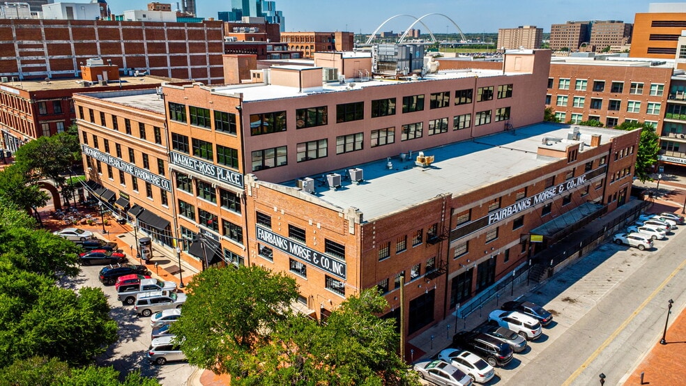 Market Ross Place portfolio of 3 properties for sale on LoopNet.com - Building Photo - Image 2 of 11