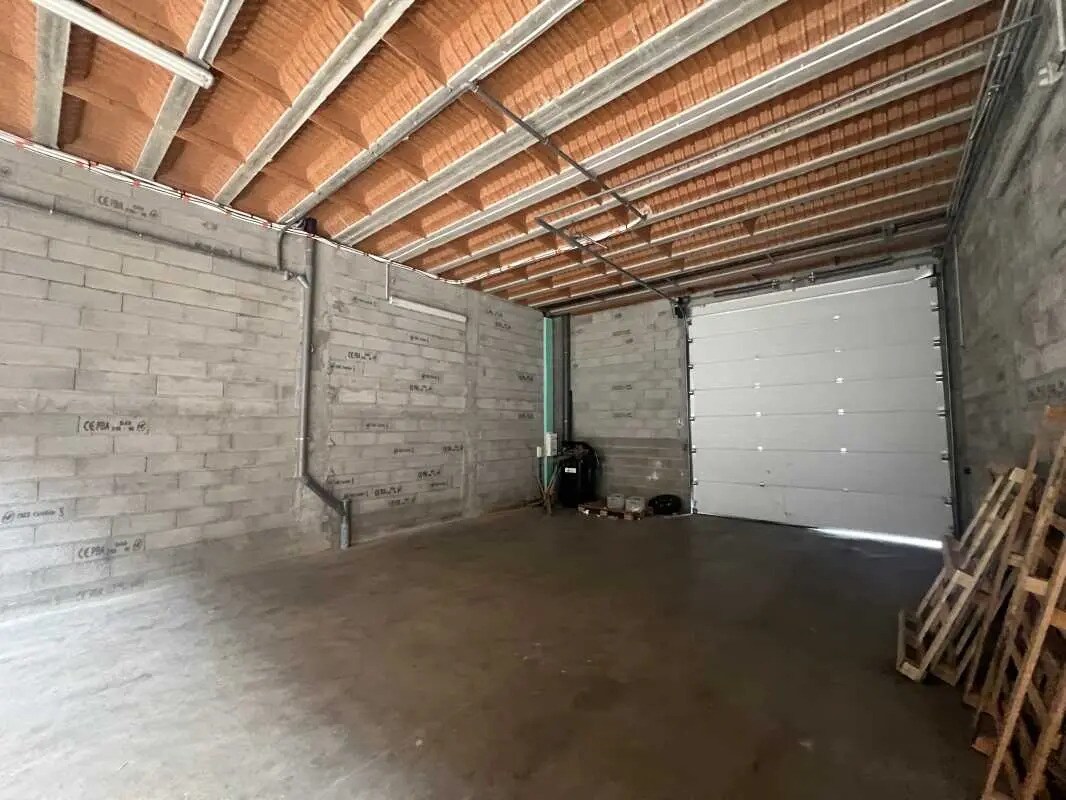 Flex in Yvrac for lease Interior Photo- Image 1 of 8