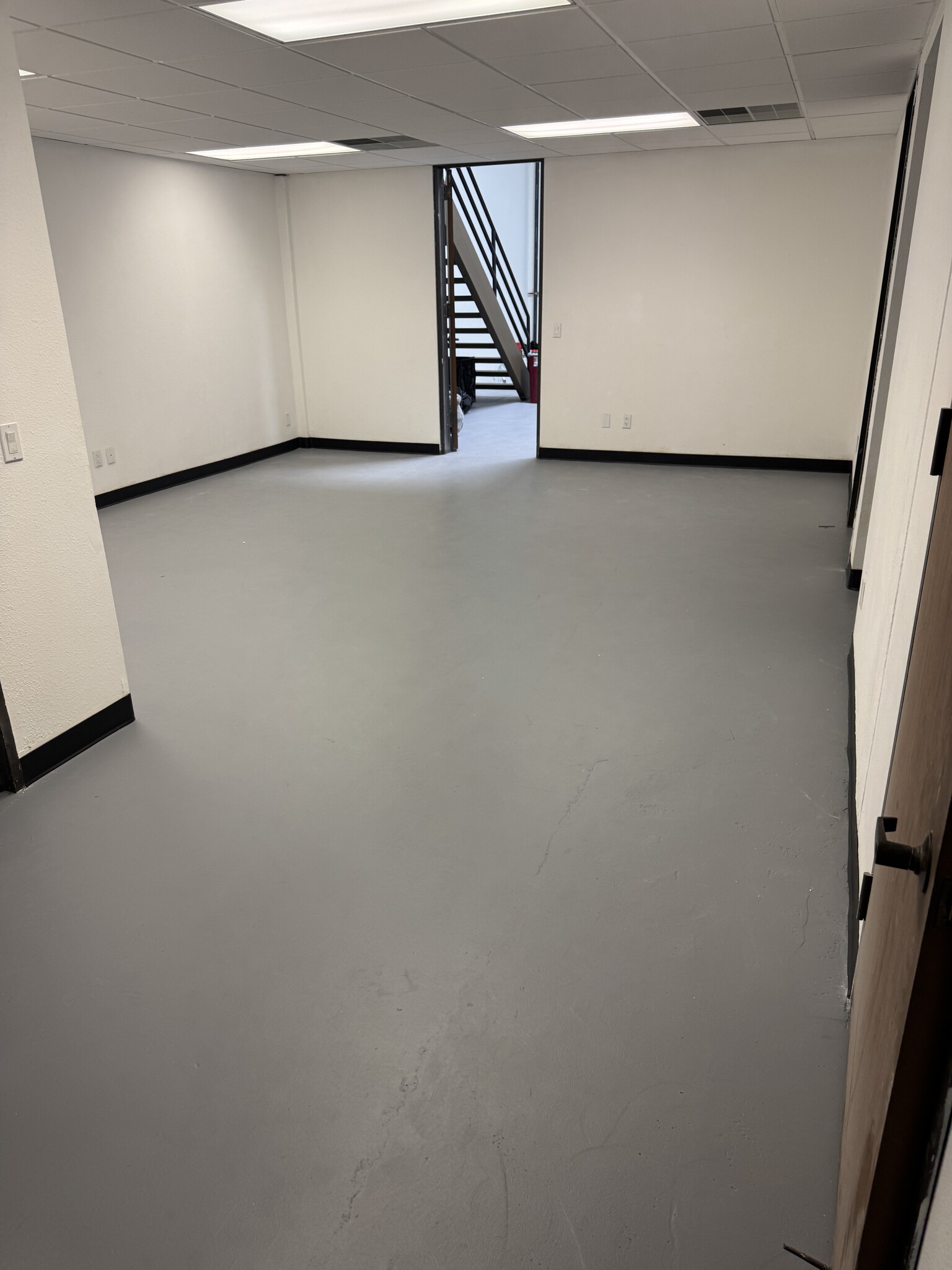 6377 Nancy Ridge Dr, San Diego, CA for lease Interior Photo- Image 1 of 5