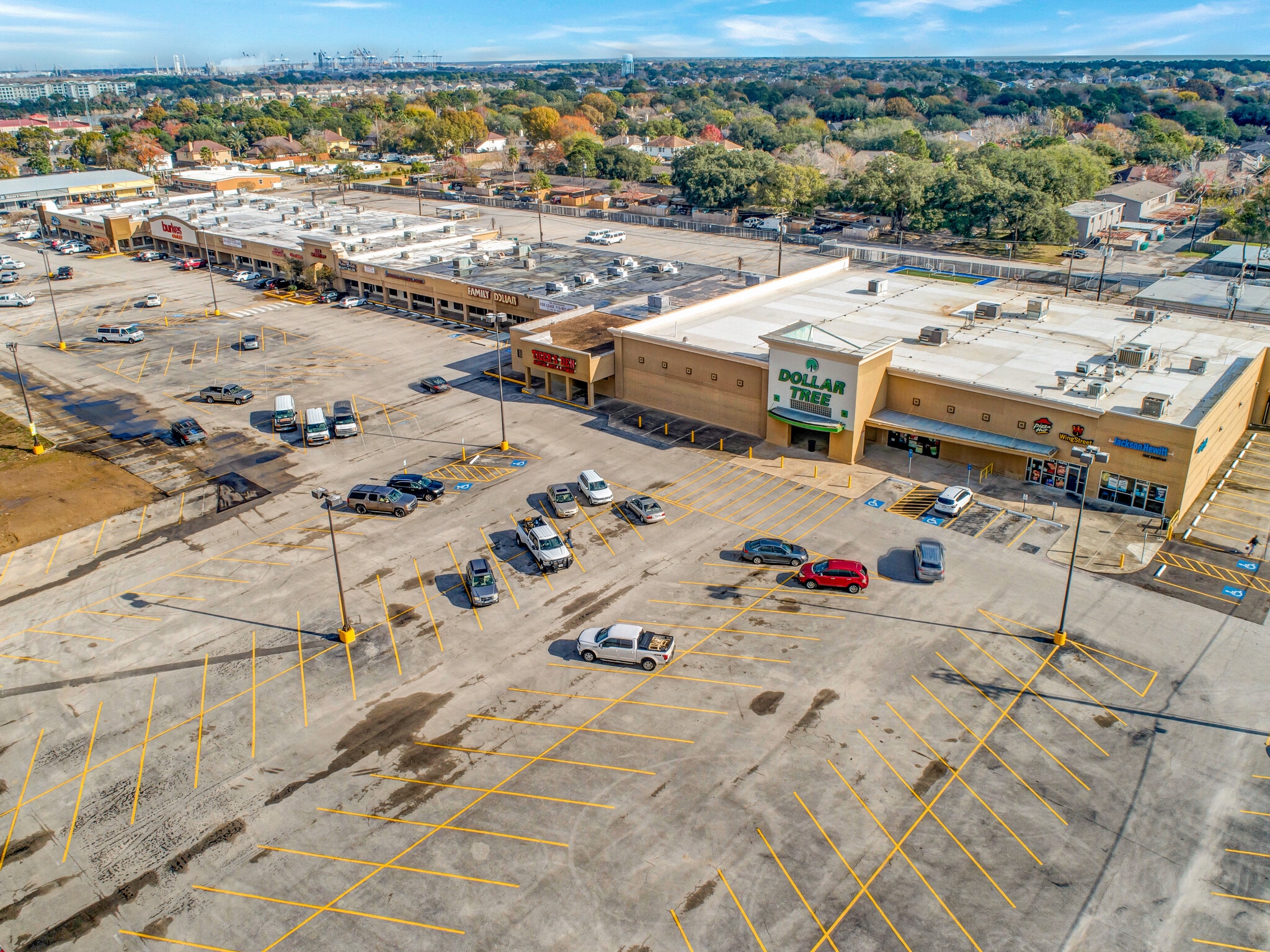 2000-2100 State Hwy 146, Seabrook, TX for lease Building Photo- Image 1 of 3