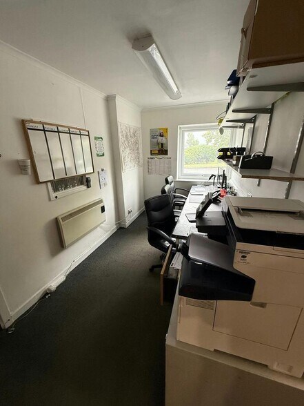 Ashburton Rd W, Manchester for lease - Building Photo - Image 3 of 7