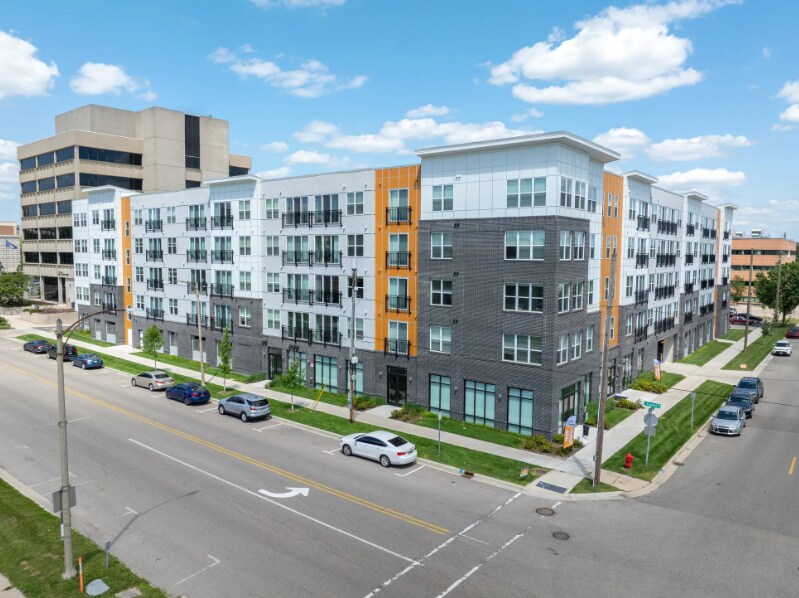 501 S Capitol Ave, Lansing, MI for lease Primary Photo- Image 1 of 34