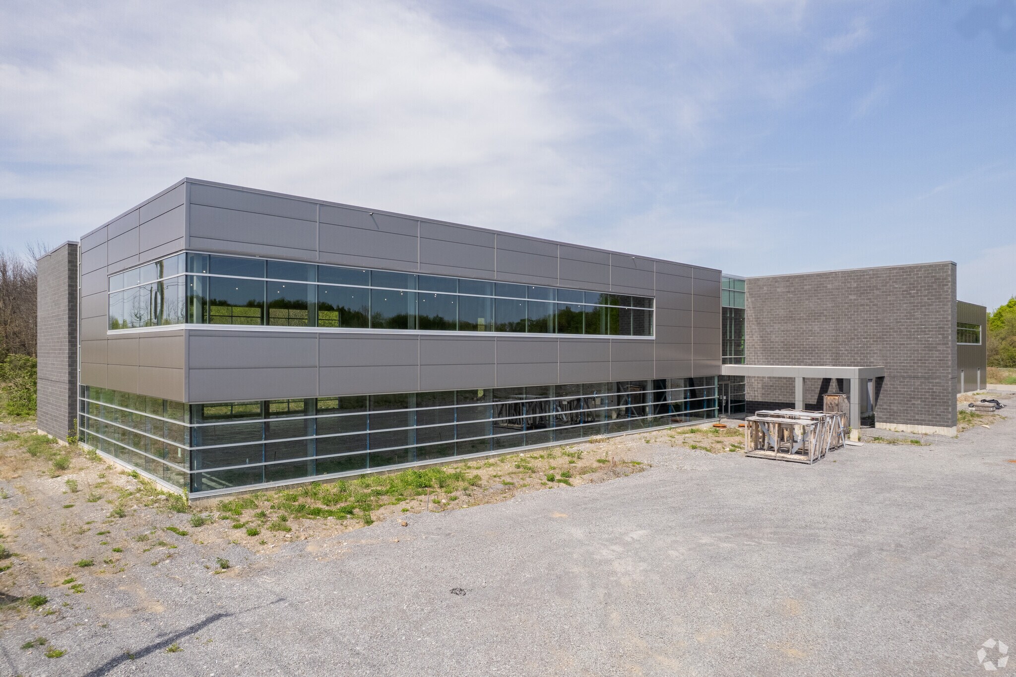 1155 Bd Gérard-Cadieux, Salaberry-de-valleyfield, QC for sale Building Photo- Image 1 of 1