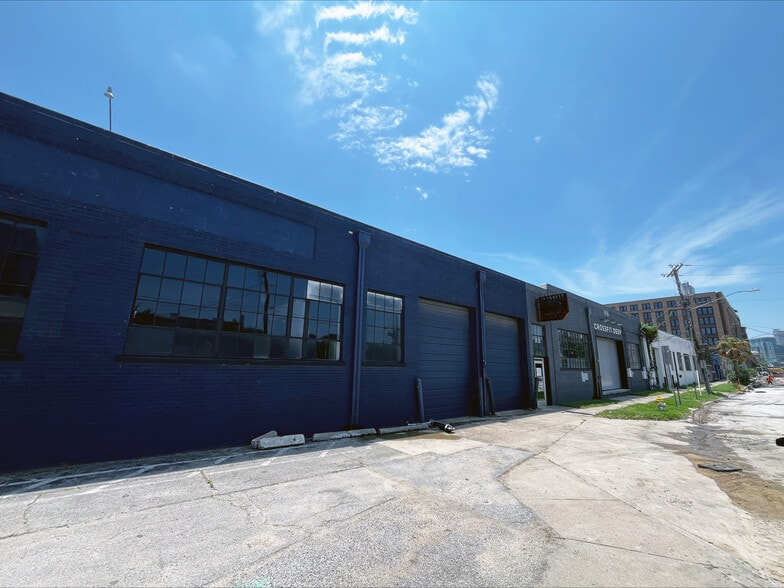 3030 Canton St, Dallas, TX for lease - Building Photo - Image 2 of 12