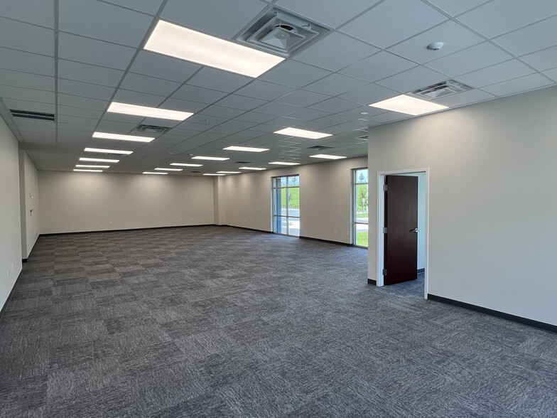 7453 Republic Dr, Groveland, FL for lease - Building Photo - Image 3 of 6