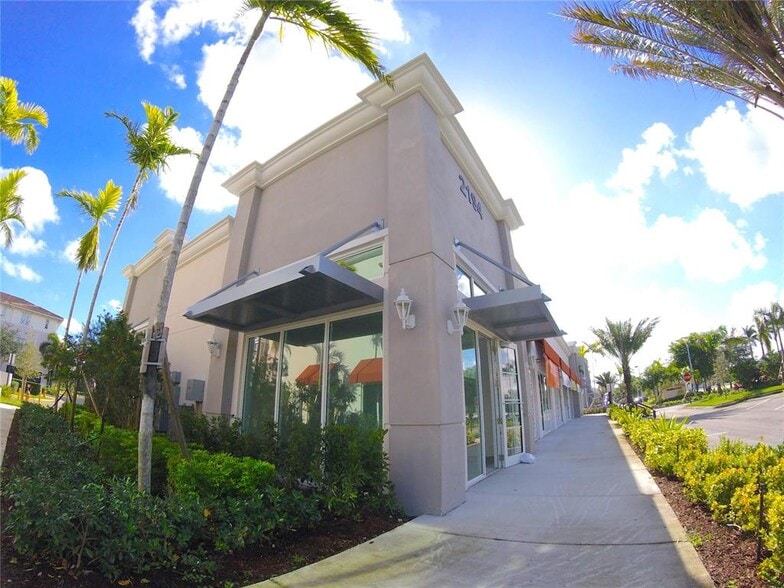 2195 SW 101st Ave, Miramar, FL for lease - Primary Photo - Image 1 of 8