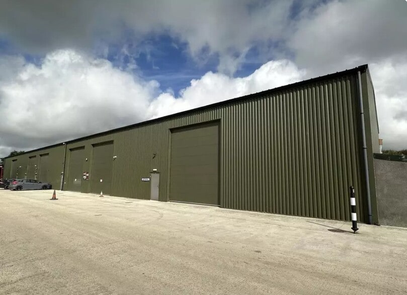 SHIRWELL, BARNSTAPLE, NORTH DEVON, Barnstaple for lease - Primary Photo - Image 1 of 2