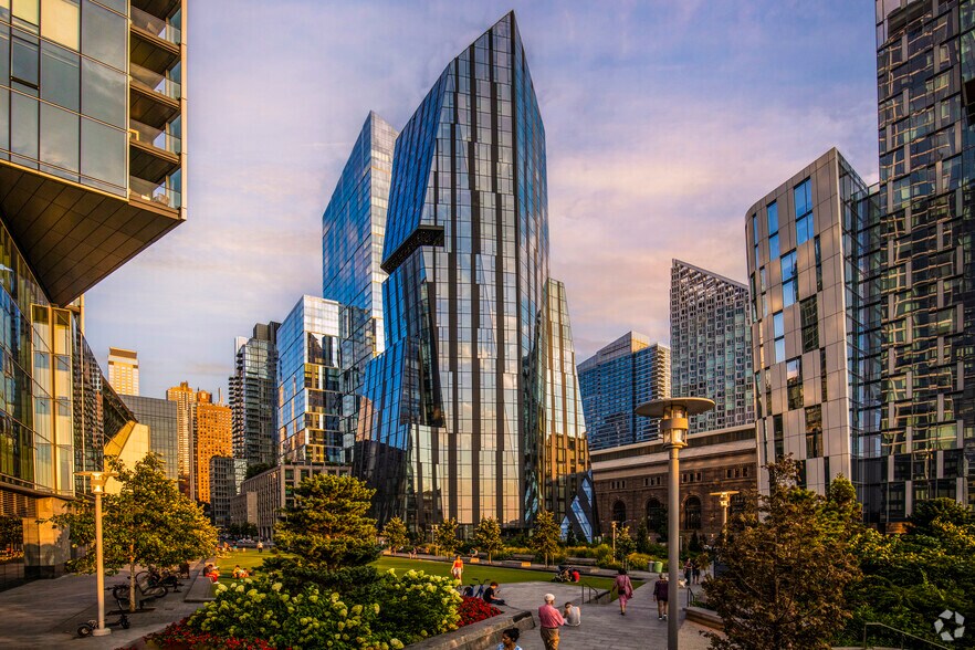 639 W 59th St, New York, NY for sale - Building Photo - Image 1 of 1