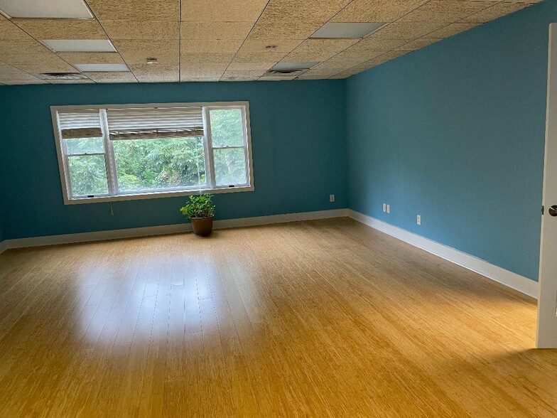 19 N Salem Rd, Cross River, NY for lease - Interior Photo - Image 1 of 29