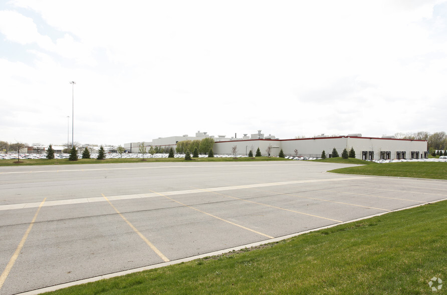 36501 Van Born Rd, Romulus, MI for lease - Building Photo - Image 3 of 7