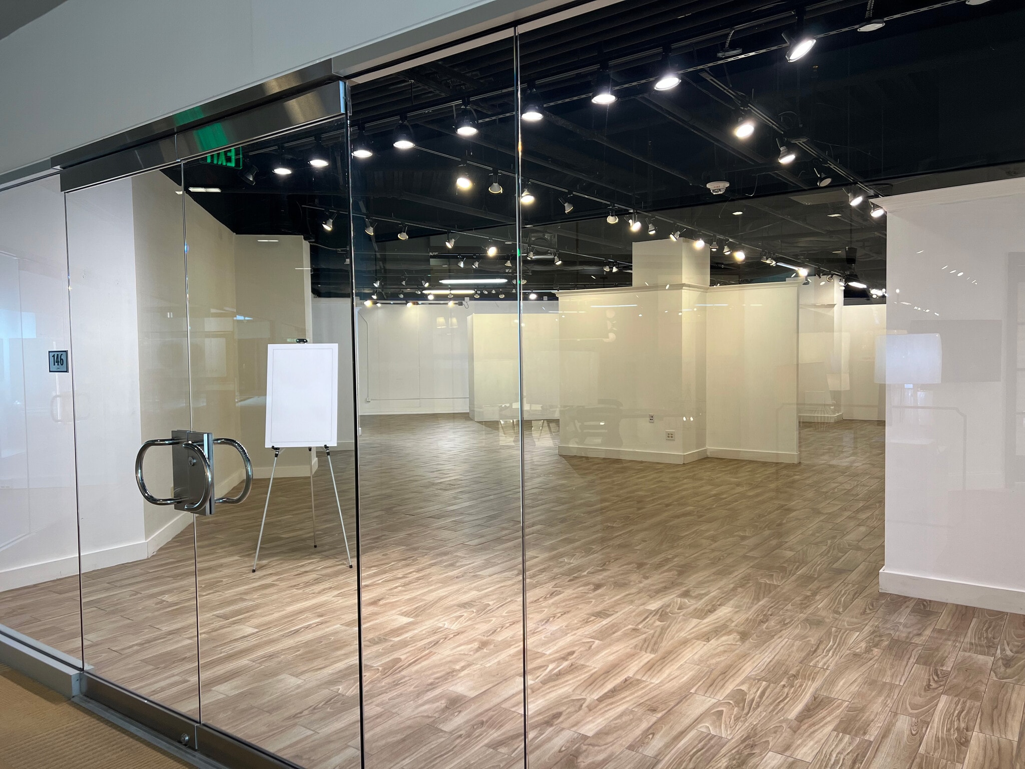 10800 Corkscrew Rd, Estero, FL for lease Interior Photo- Image 1 of 6