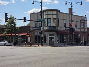 4801-4821 W Irving Park Rd, Chicago, IL for lease Interior Photo- Image 1 of 4