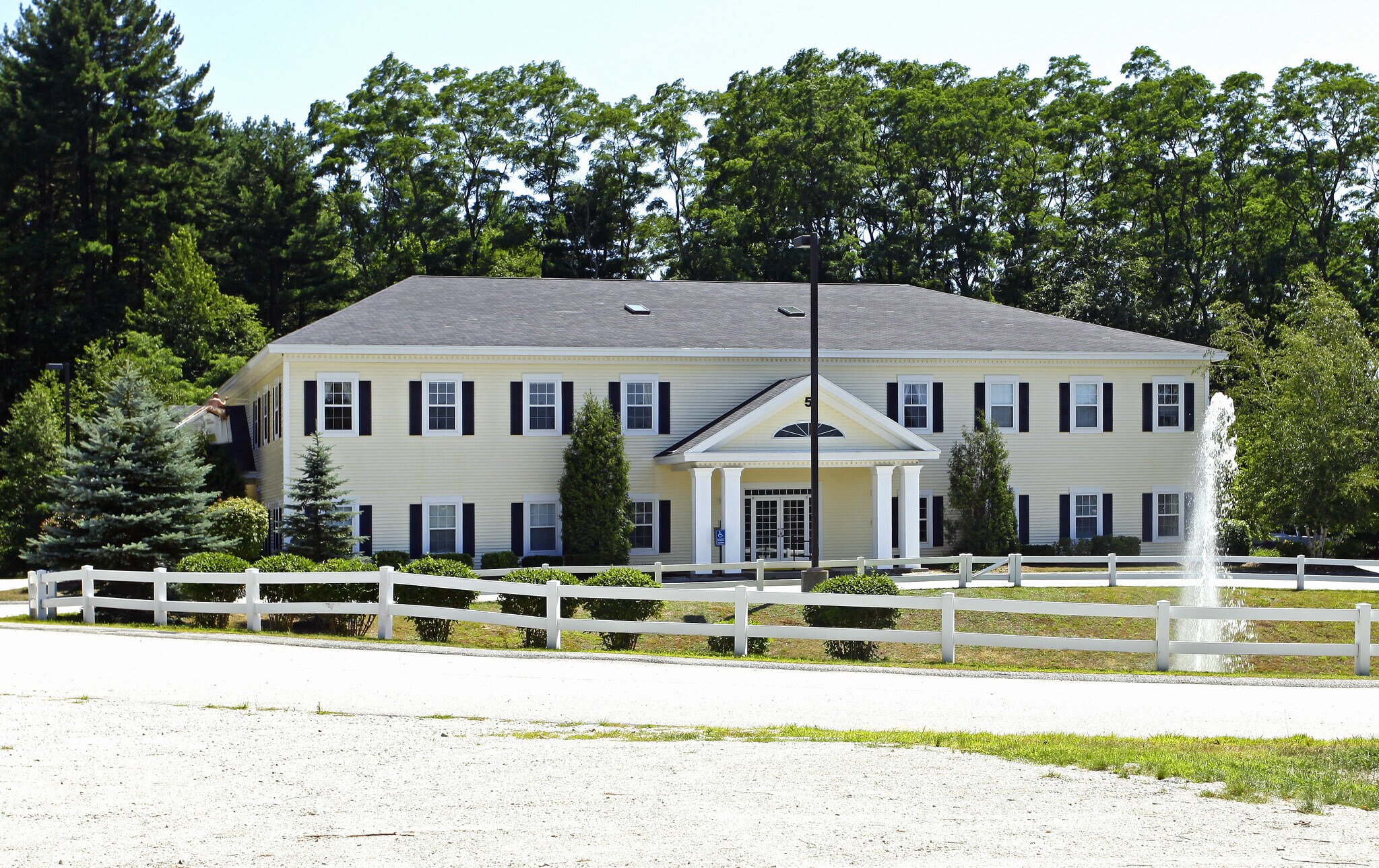 5-9 Sheep Davis Rd, Pembroke, NH for sale Primary Photo- Image 1 of 1