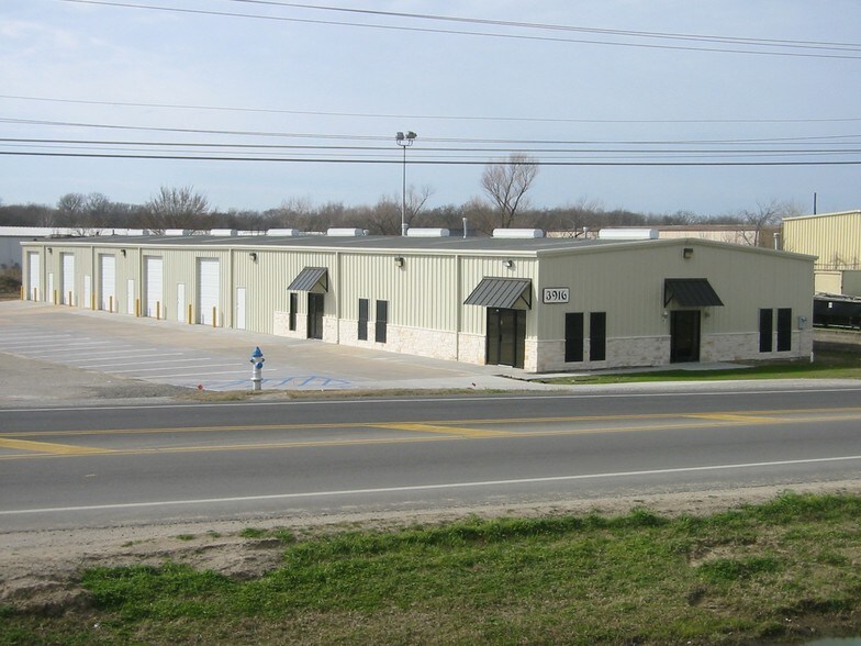 3916 E McKinney St, Denton, TX for sale - Building Photo - Image 1 of 1