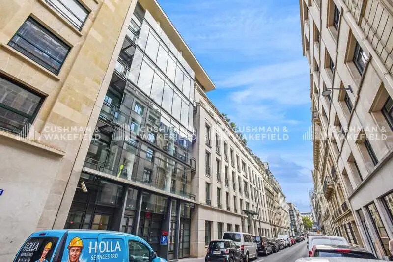 Office in Paris for lease - Building Photo - Image 3 of 16