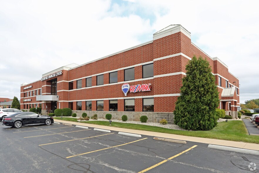 6905 Green Bay Rd, Kenosha, WI for lease - Building Photo - Image 1 of 2