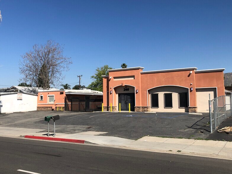 240 Iowa Ave, Riverside, CA for sale - Building Photo - Image 1 of 1