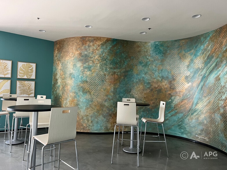 4321 Medical Park Dr, Durham, NC for lease - Interior Photo - Image 2 of 4