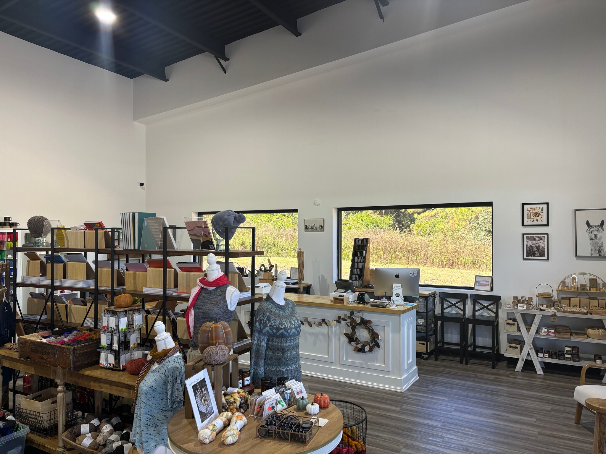 1905 Longmire Rd, Conroe, TX for lease Interior Photo- Image 1 of 12