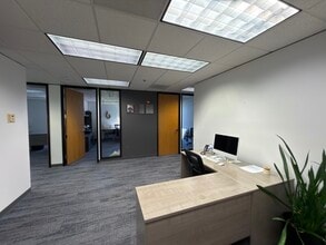 1500 Valley River Dr, Eugene, OR for lease Interior Photo- Image 2 of 9