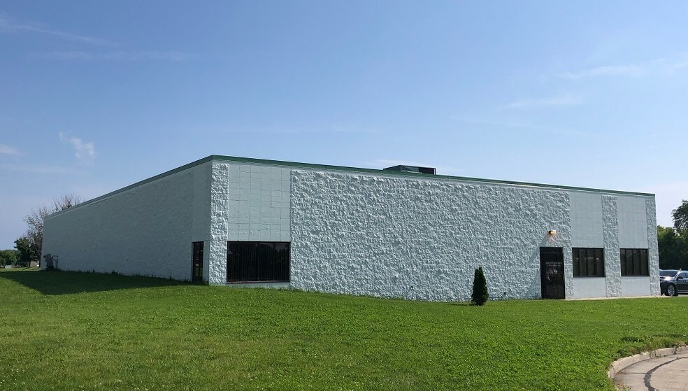 1908 Young Ct, Racine, WI for sale - Building Photo - Image 1 of 1