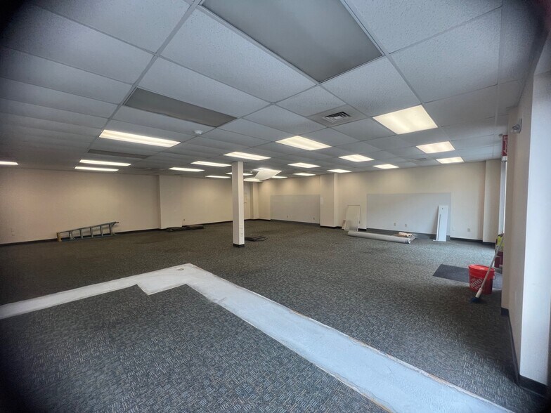 55-57 Hatchetts Hill Rd, Old Lyme, CT for lease - Building Photo - Image 2 of 12