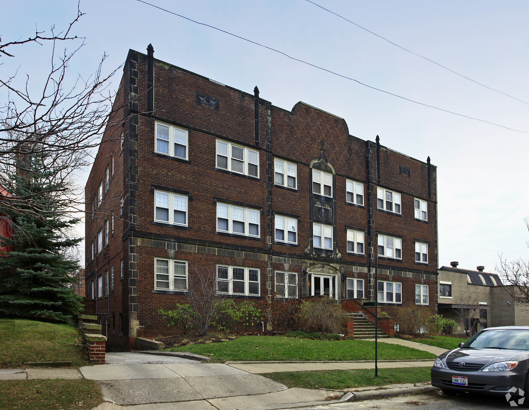 3214 Yorkshire Rd, Cleveland Heights, OH for sale Primary Photo- Image 1 of 4