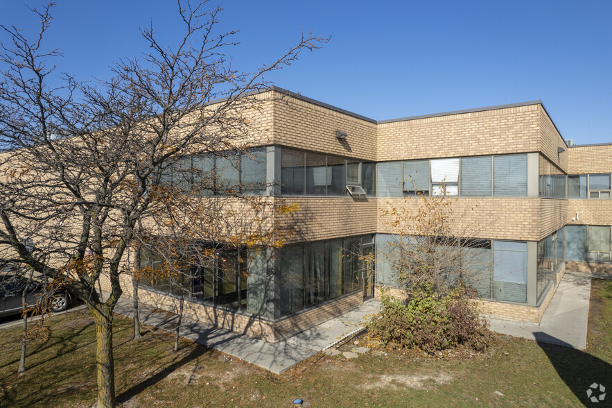 94 Kenhar Dr, Toronto, ON for lease - Building Photo - Image 2 of 7