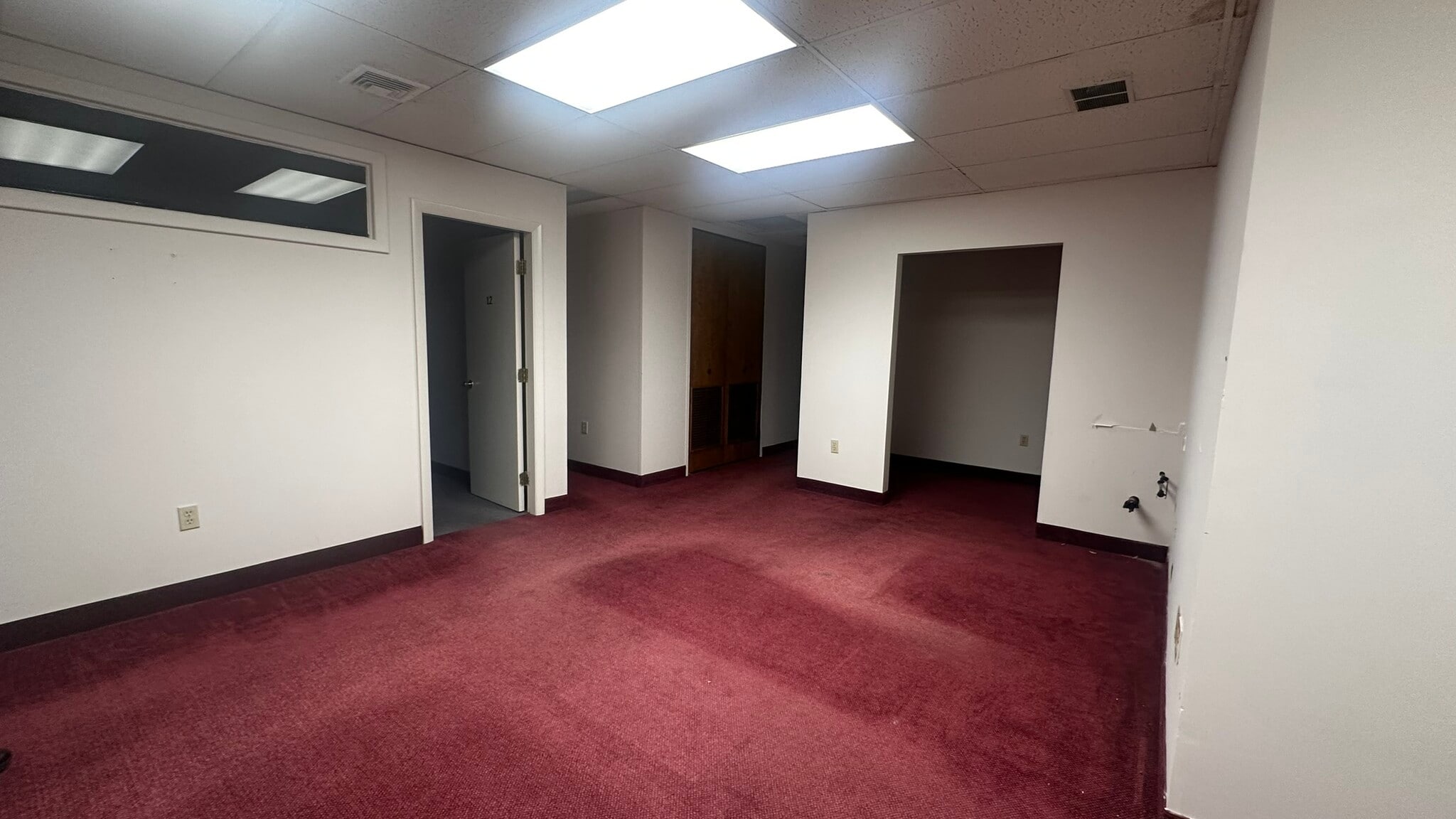 155 Maple St, Springfield, MA for lease Interior Photo- Image 1 of 5