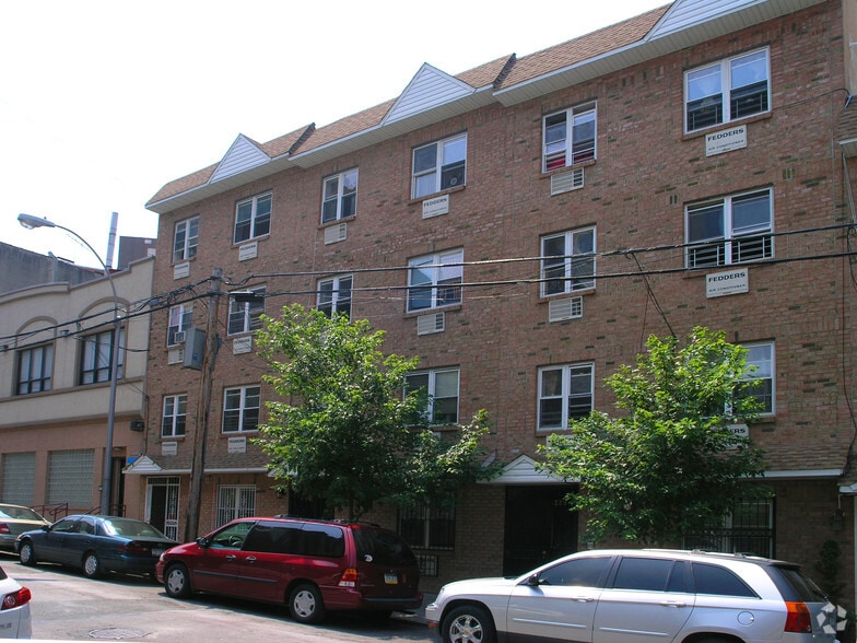 328 E 148th St, Bronx, NY for sale - Primary Photo - Image 1 of 1