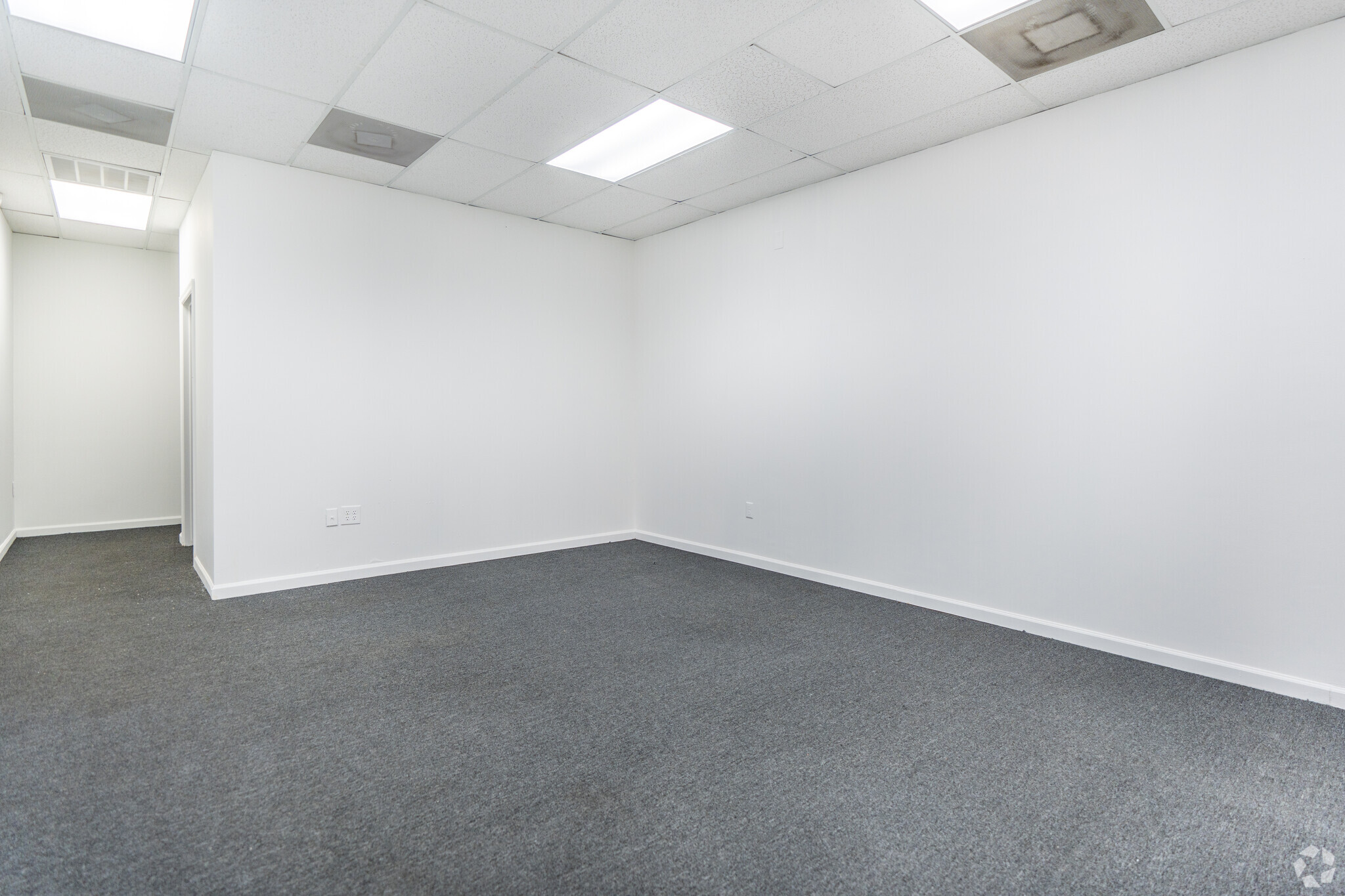 1301 Seminole Blvd, Largo, FL for lease Interior Photo- Image 1 of 3