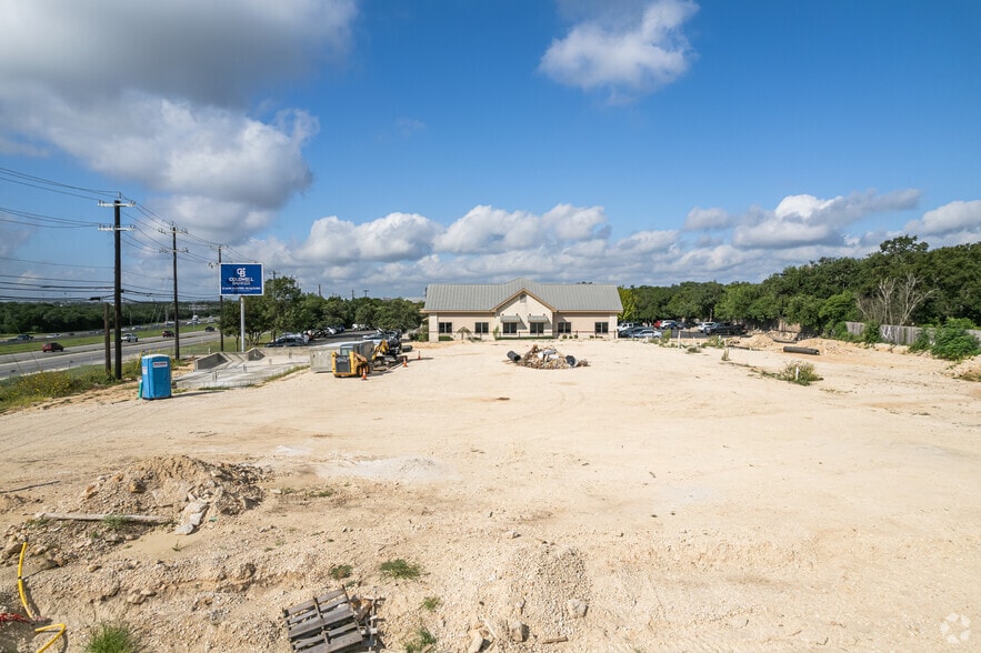7527 N Loop 1604 Hwy W, San Antonio, TX for sale - Building Photo - Image 3 of 8