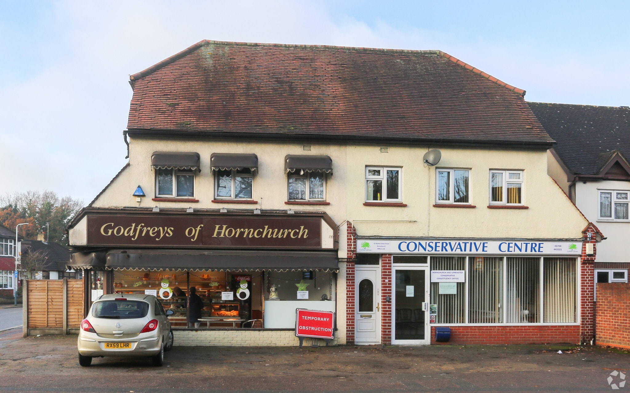 21 Butts Green Rd, Hornchurch for sale Primary Photo- Image 1 of 4