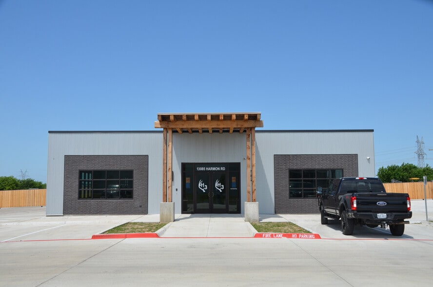 13085 Harmon Rd, Fort Worth, TX for lease - Building Photo - Image 2 of 27