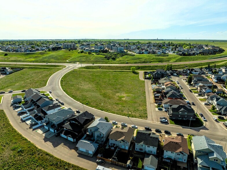 48 Ranchlands Boulevard Northeast, Medicine Hat, AB for sale - Aerial - Image 2 of 6