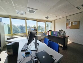 Office in Villiers-sur-Marne for lease Interior Photo- Image 2 of 10