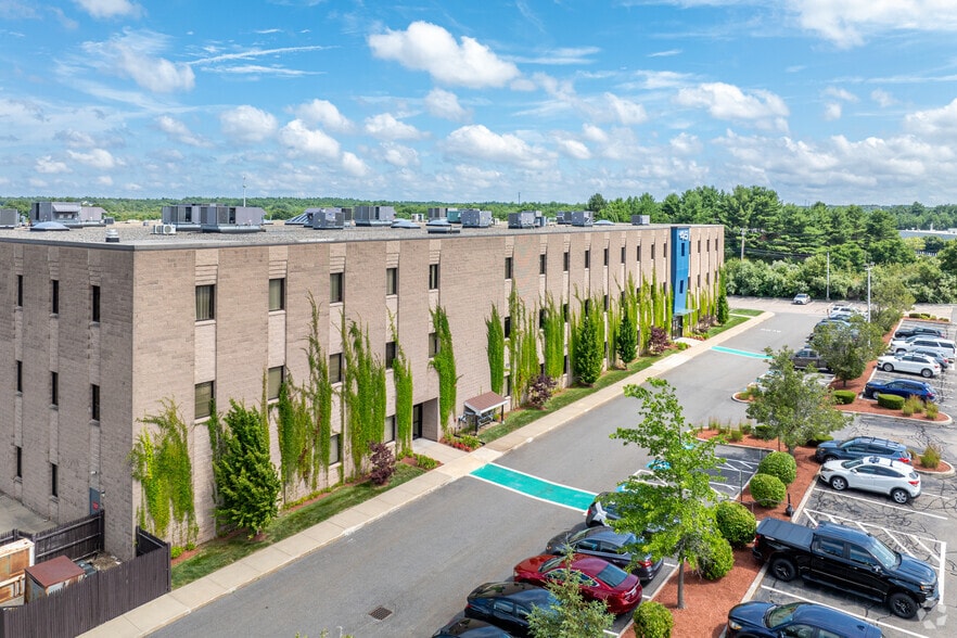 15-45 Dan Rd, Canton, MA for lease - Building Photo - Image 3 of 9