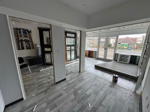 193-201 Woodgrange Dr, Southend On Sea for lease Interior Photo- Image 2 of 5