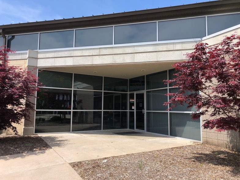 2525 3 Mile Rd, Racine, WI for sale - Building Photo - Image 1 of 1