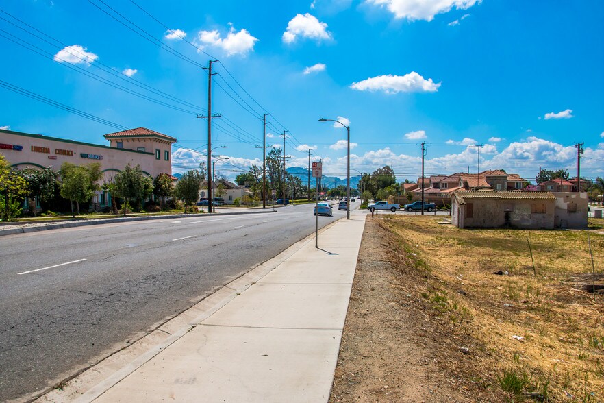 8788 Citrus Ave, Fontana, CA for lease - Building Photo - Image 2 of 10