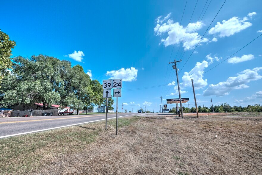 Oklahoma 39 Hwy, Purcell, OK for sale - Primary Photo - Image 1 of 20