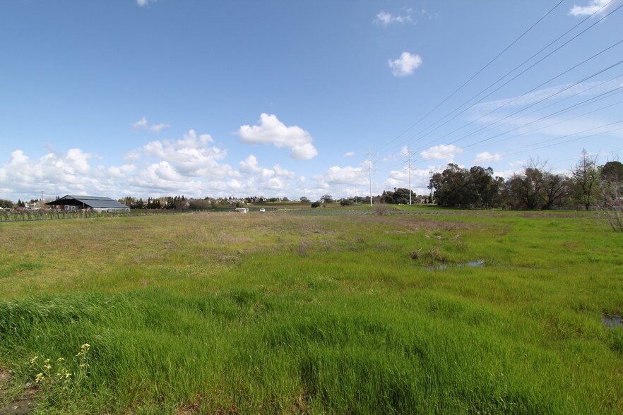 8320 Hazel Ave, Orangevale, CA for sale - Building Photo - Image 1 of 1