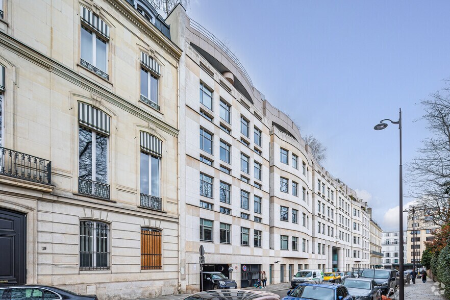 21-25 Rue Balzac, Paris for lease - Primary Photo - Image 1 of 16