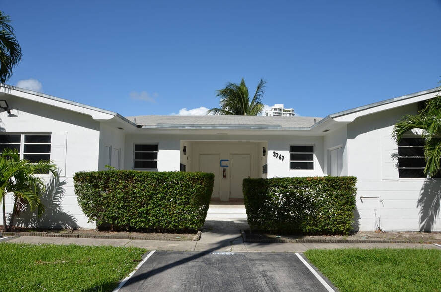 3767 NE 168th St, North Miami Beach, FL for sale - Building Photo - Image 3 of 22