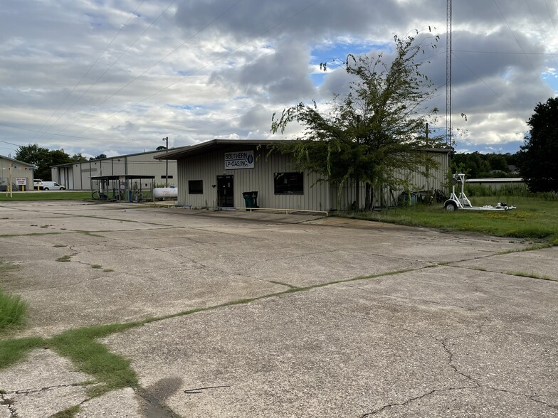 3216 N West Ave, El Dorado, AR for sale - Primary Photo - Image 1 of 1