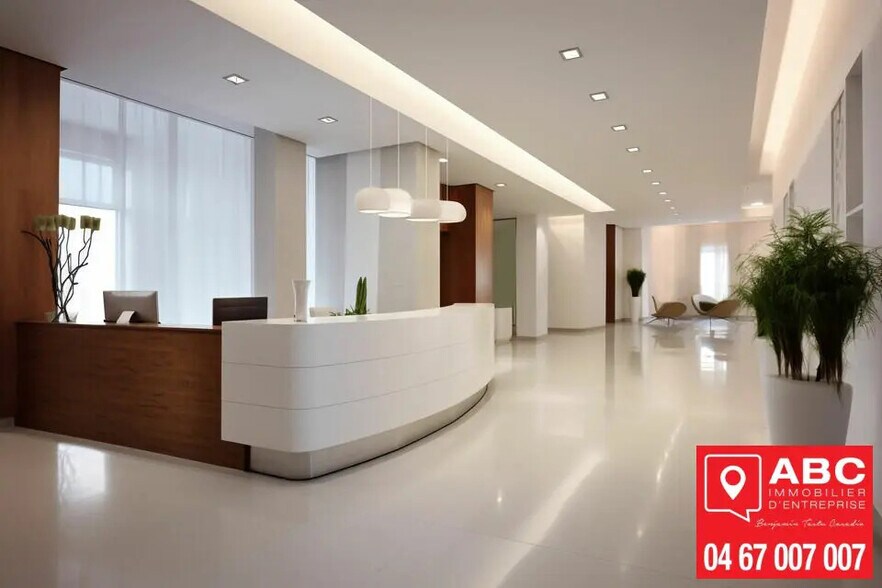 Office in Perpignan for lease - Lobby - Image 1 of 4