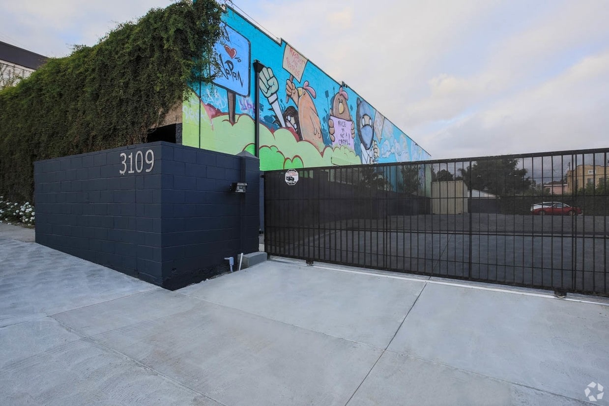 3109-3117 W Temple St, Los Angeles, CA for lease Primary Photo- Image 1 of 18