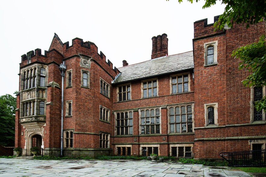 2501 Monument Ave, Richmond, VA 23220