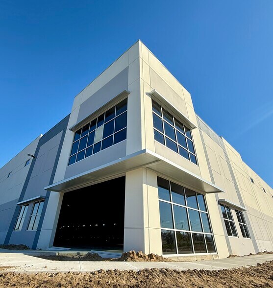 NW 44th, Ocala, FL for lease - Building Photo - Image 1 of 5