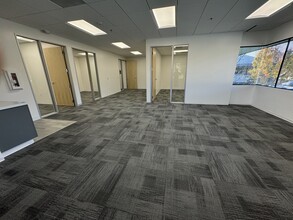 5500 Ming Ave, Bakersfield, CA for lease Interior Photo- Image 2 of 9